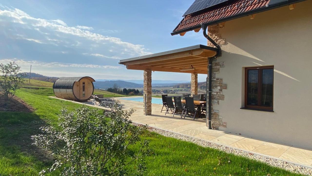 Landvilla Sinelia Premium Dietersdorf am Gnasbach Exterior photo